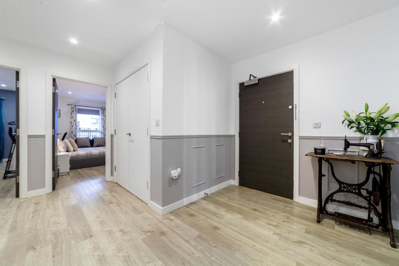 Private Double Bd With Optional Balcony, 15 Mins To London Cc Leilighet Eksteriør bilde